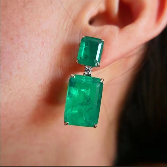 Green stone earrings N21 - Picture 1 of 5